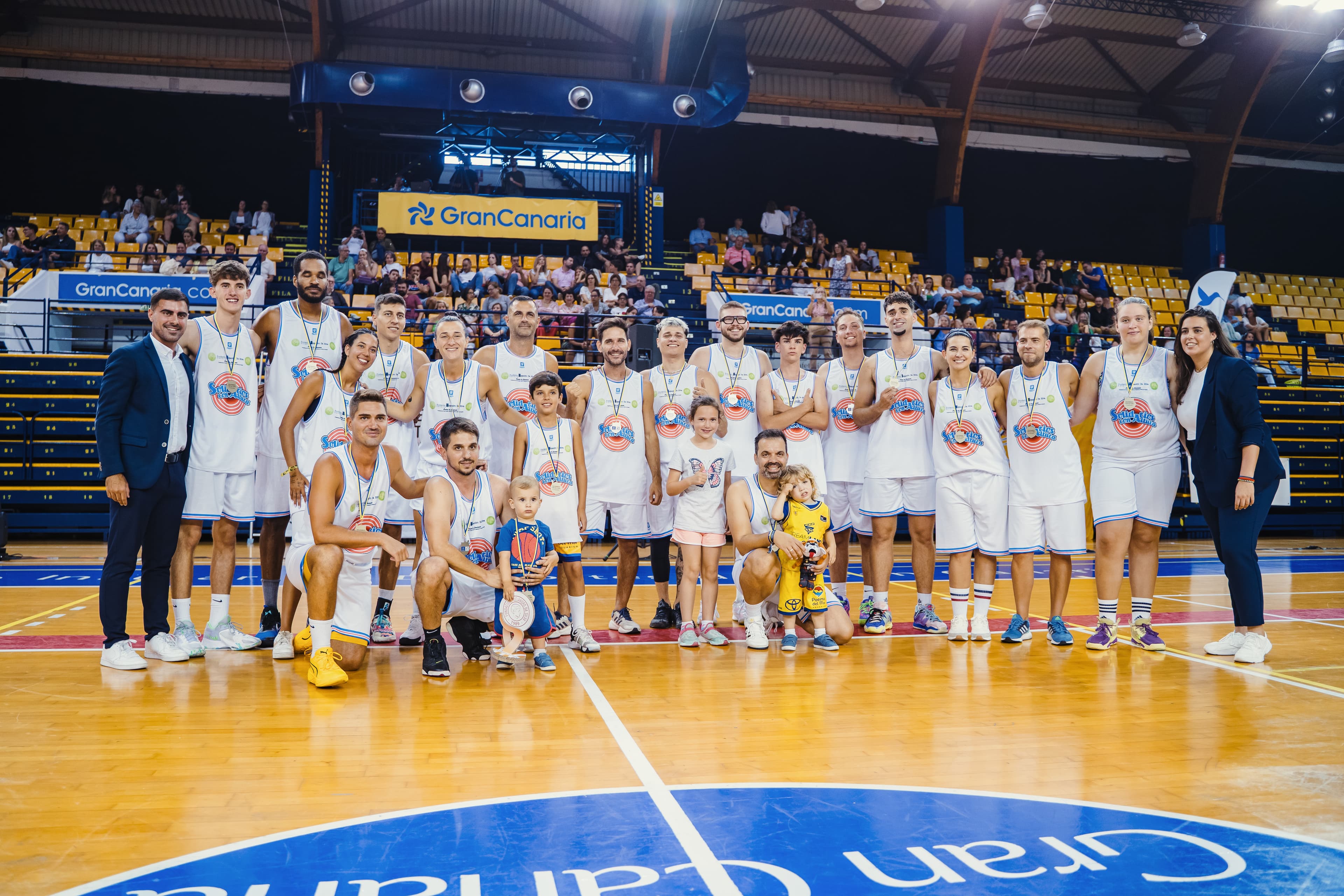 Foto Solidarios con Altura 2024